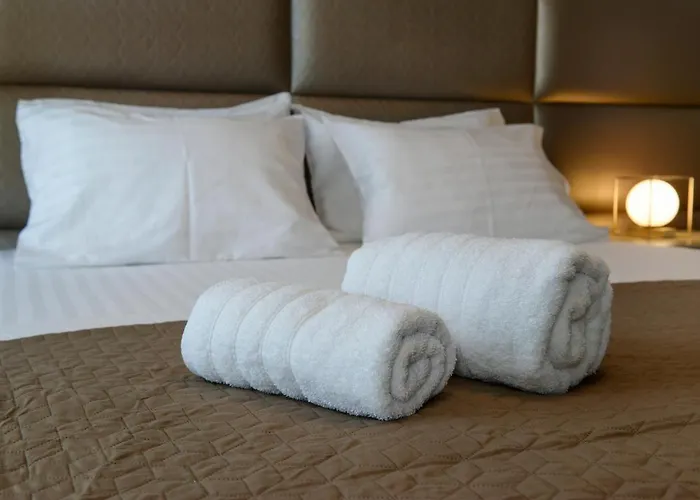 L - Suites