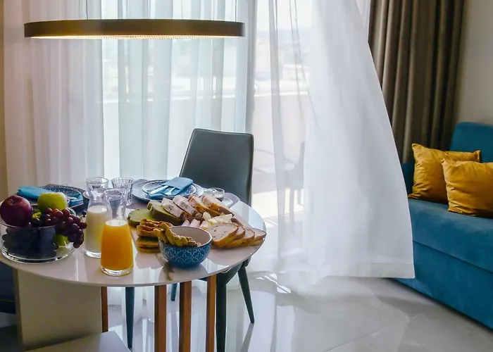 L - Suites